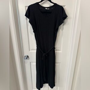 GAP Black Short-Sleeve Tie-Waist Midi Dress